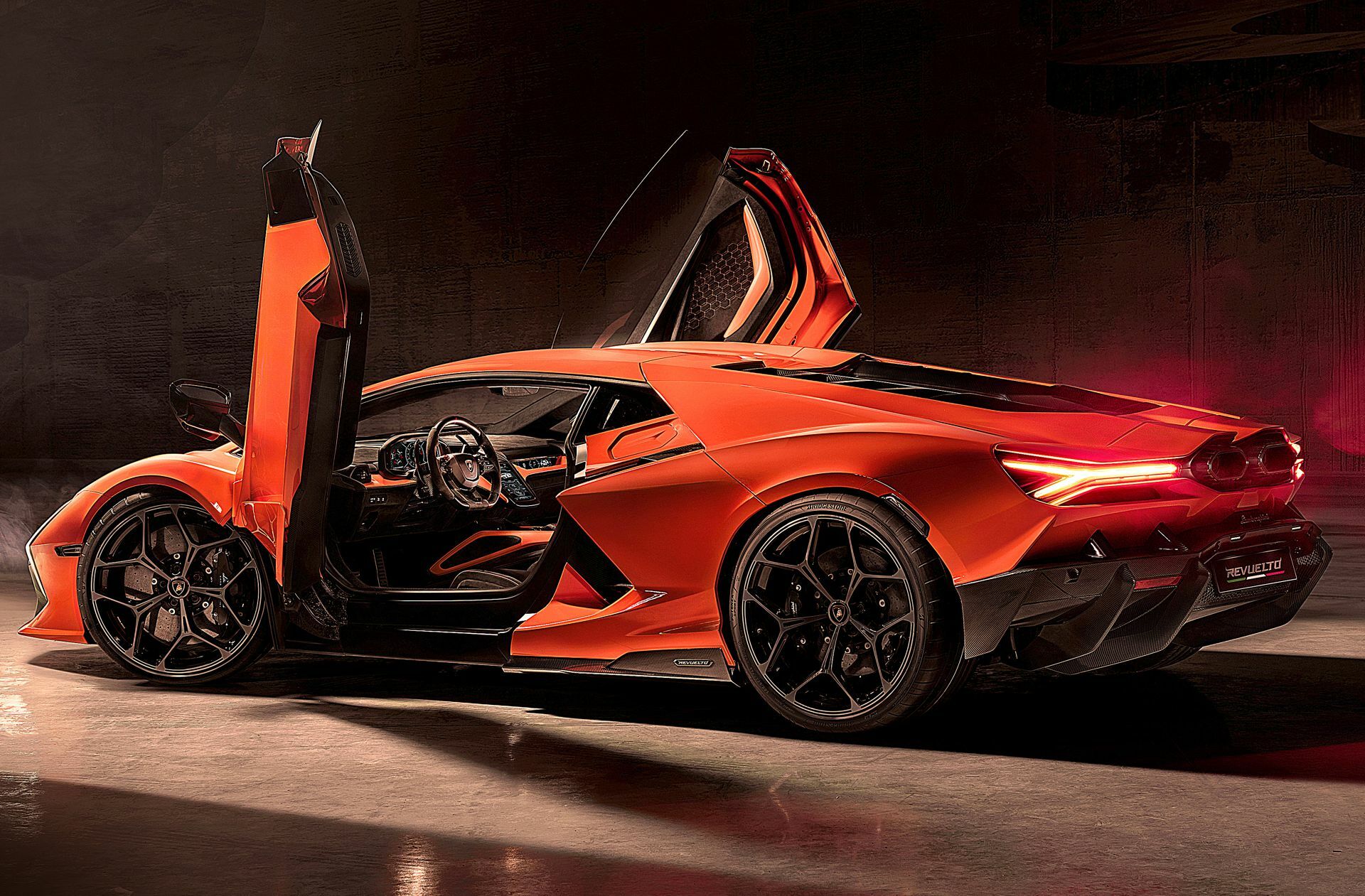 Der Lamborghini Revuelto hat drei Elektromotoren.