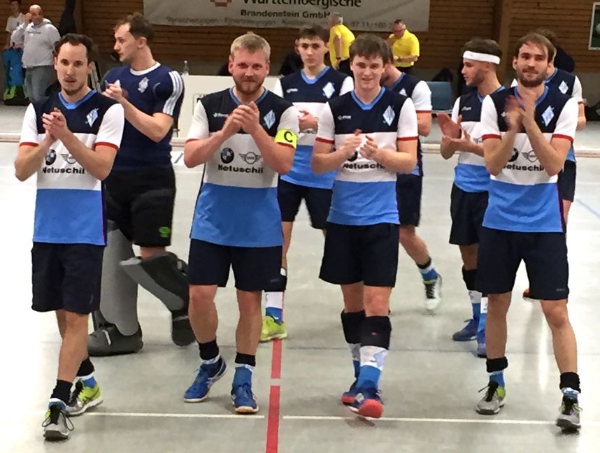 Bejubeln den Sieg in Stuttgart: Die Böblinger Lukas Benz, TW Marius Graf, Christopher Groß, Claudius Müller, Moritz Kohlhas, Keanu Ciafardini und David Scheufele (von links).