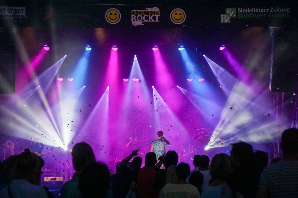 Mit Hits der Gruppe "Coldplay" haben "Viva la Vida" auch das zweite Konzert von "Sindelfingen rockt" in diesem Jahr zu einem Erfolg gemacht.           Bilder: Dettenmeyer