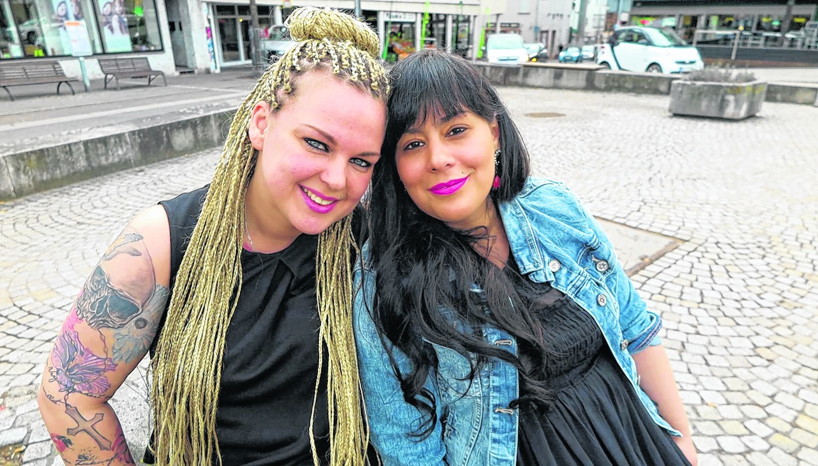 Julia Kreuzer aus Weil im Schönbuch und Viviana Rodrigues aus Böblingen sind als Finalistinnen bei der „Miss Happy Curvy“-Wahl dabei.  Bild: Groß