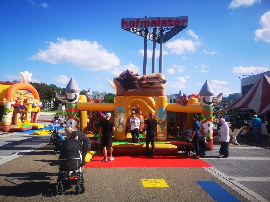 Ab 27. Juli gibt es bei Möbel Hofmeister ein großes Sommerferienprogramm. Bild: z