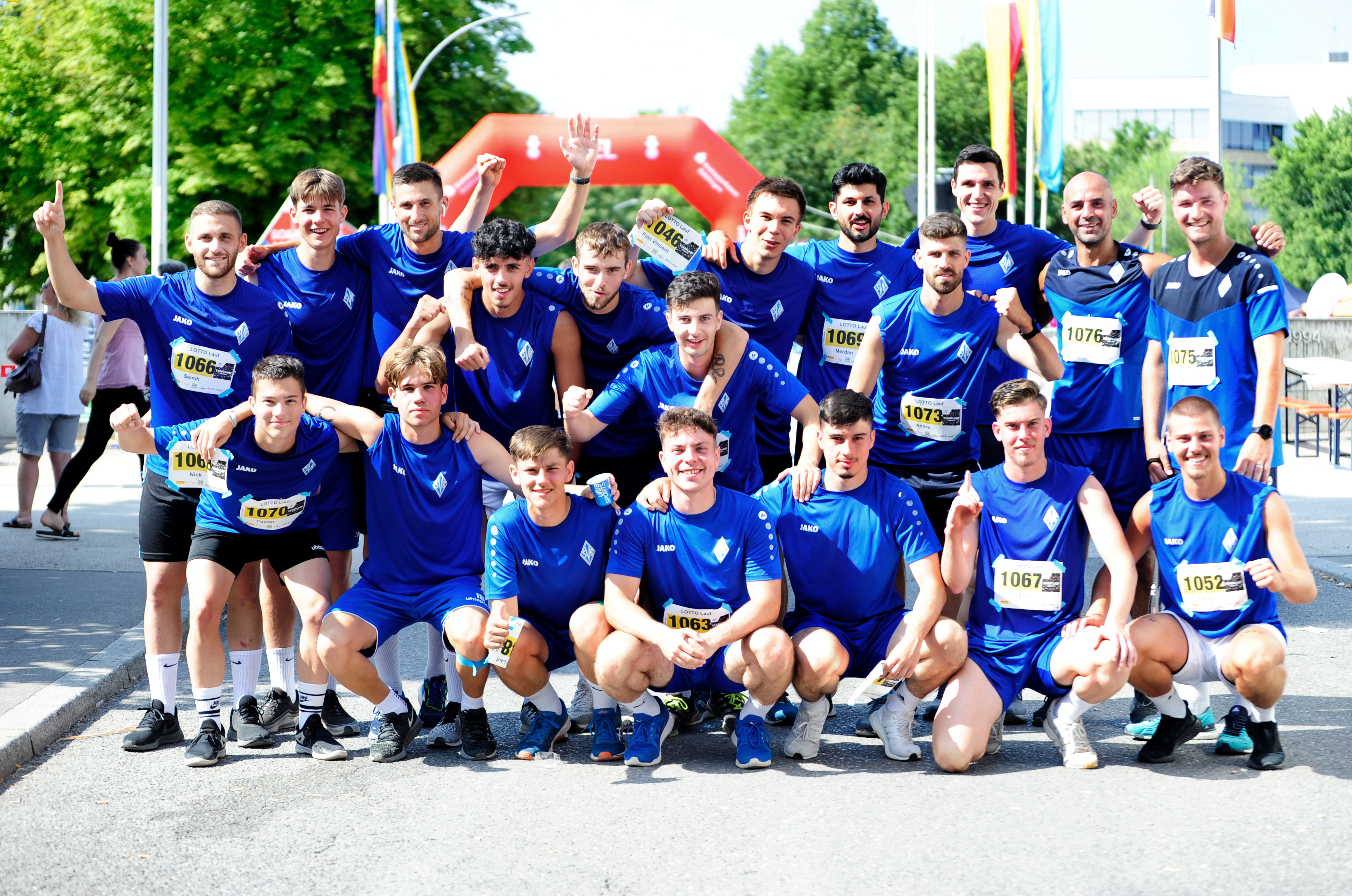 Die Landesliga-Fußballer der SV Böblingen nahmen komplett am Stadtlauf teil. Bild: photostampe