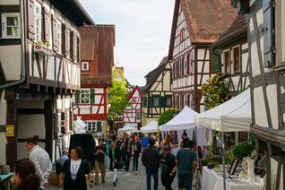 Sehr zufrieden sind die Veranstalter mit der Besucherzahl beim 36. Sindelfinger Handwerkermarkt. Bild: Dettenmeyer
