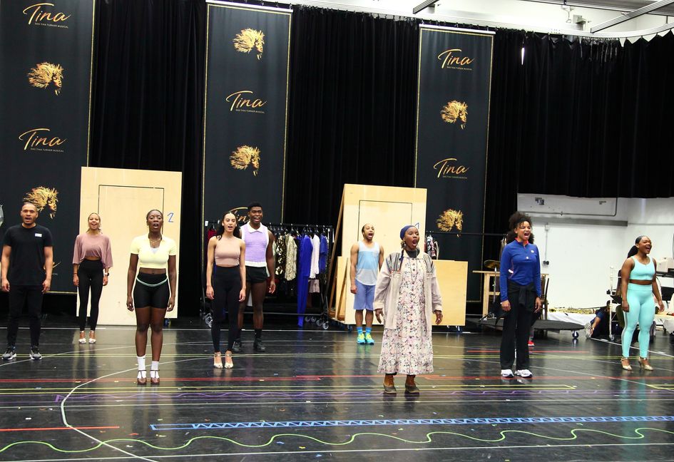 Ein Teil der Cast von "Tina - Das Tina Truner Musical" bei der Probe. Bild: Helmut Ulrich