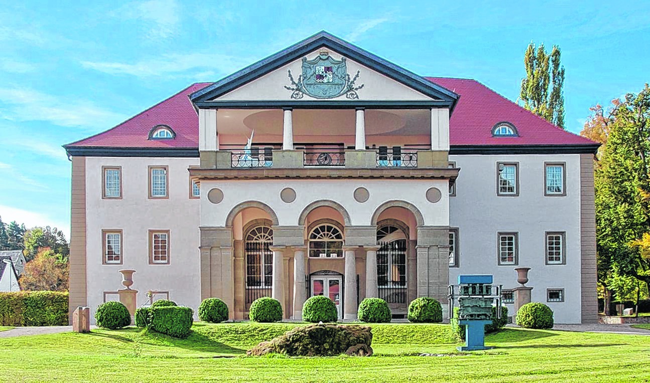 Das Dätzinger Schloss ist seit 40 Jahren der Sitz der Galerie Schlichtenmaier. Bild: z
