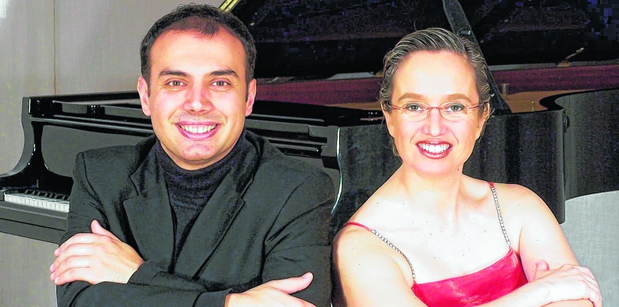 Keine Unbekannten bei den Sindelfinger Sommerserenaden: das Klavierduo Sofia Cabruja und Carles Lama. Beim zweiten Konzert stellen sie ihre neue CD mit Liedern von Johannes Brahms vor. Bild: z