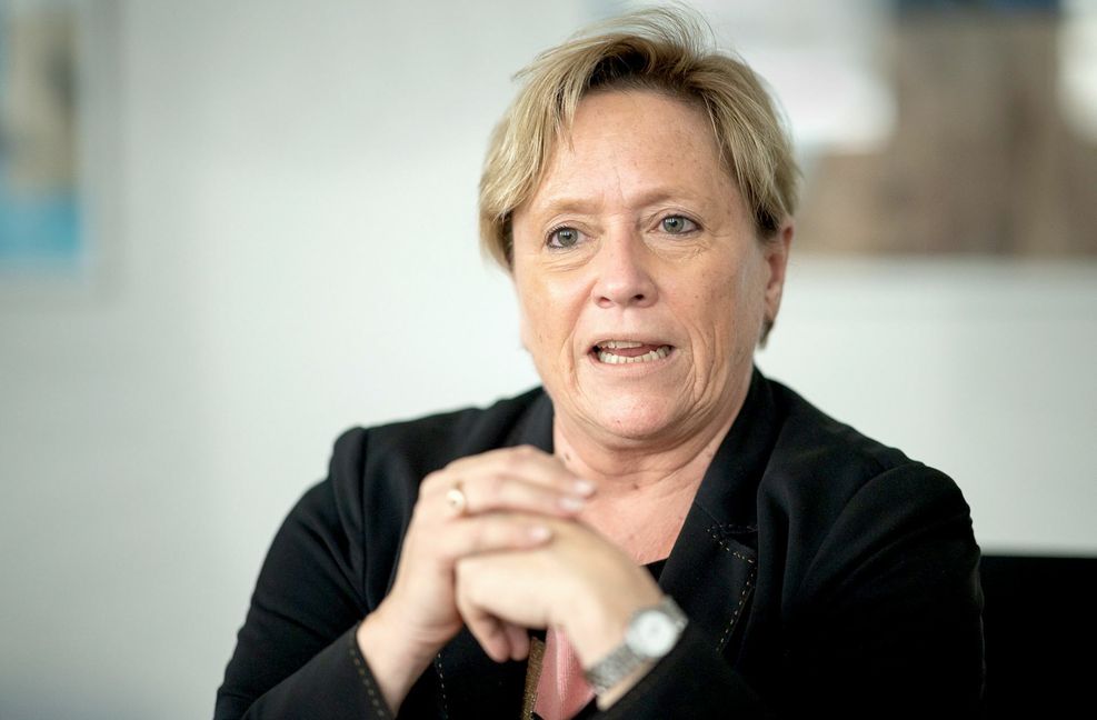 Für Susanne Eisenmann (CDU) ist es das oberste Ziel, den Präsenzunterricht wieder einzuführen. Lehrerverbände sehen das anders. Foto: dpa/Sebastian Gollnow