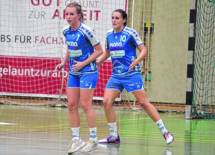 Denise Knoll (links) verletzte sich im Auswärtsspiel beim TV Flein am Knöchel und droht in den kommenden Wochen auszufallen.  Bild: Zvizdiç