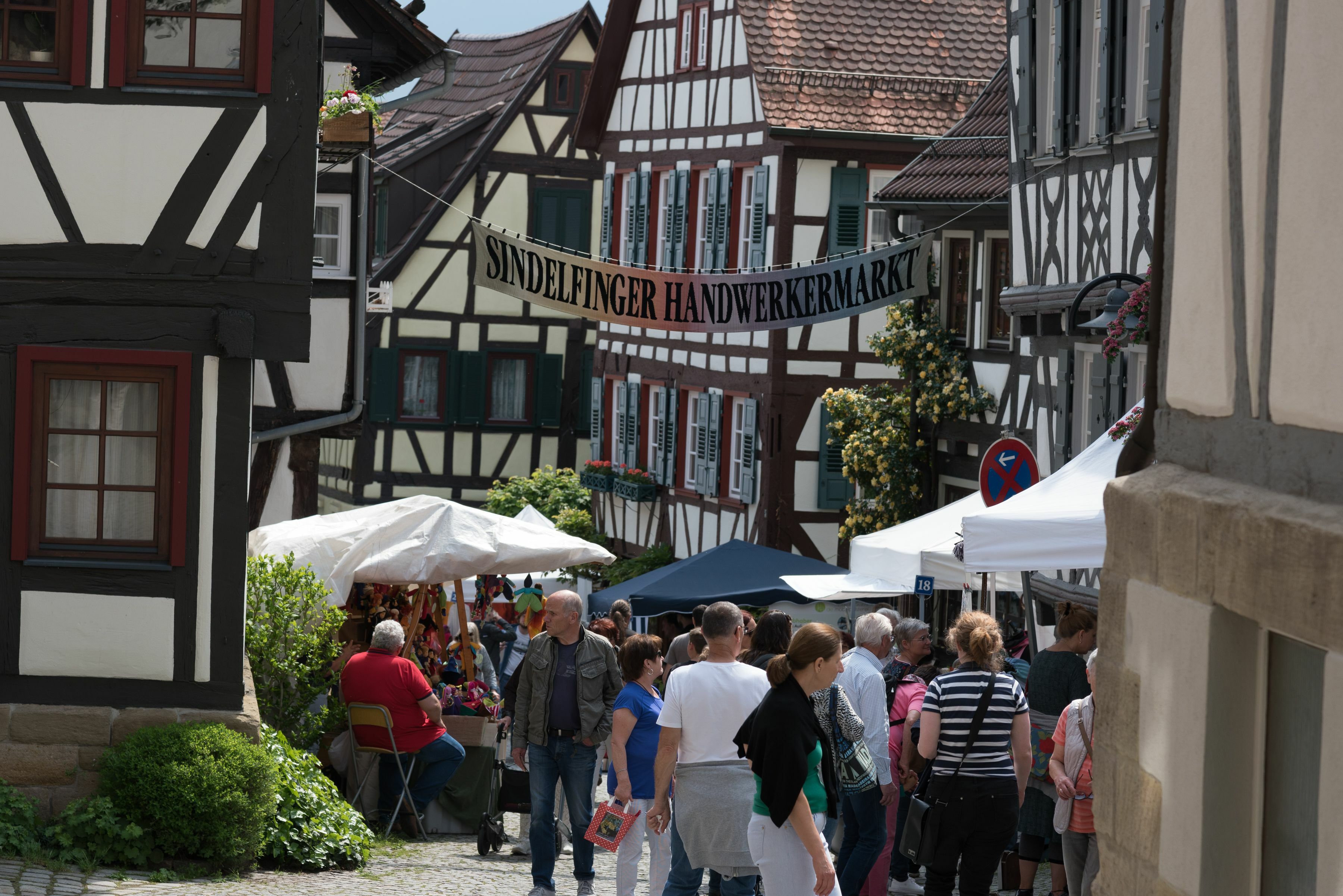 Am Samstag und Sonntag lockt der Handwerkermarkt in die Sindelfinger Altstadt. Bild: Nüßle