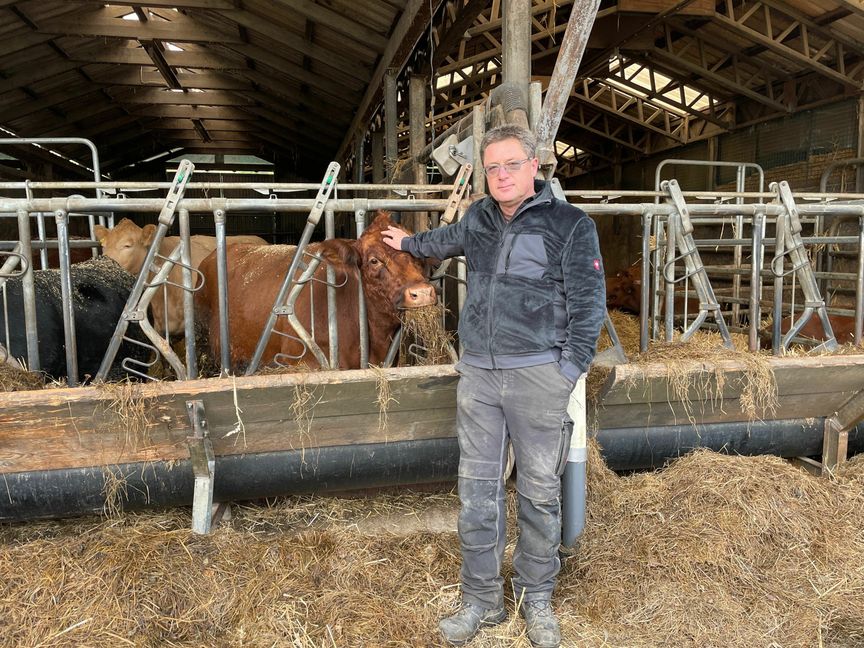 Bernd Mezger ist mit der Landwirtschaft und den Tieren groß geworden. Bild: Kalus