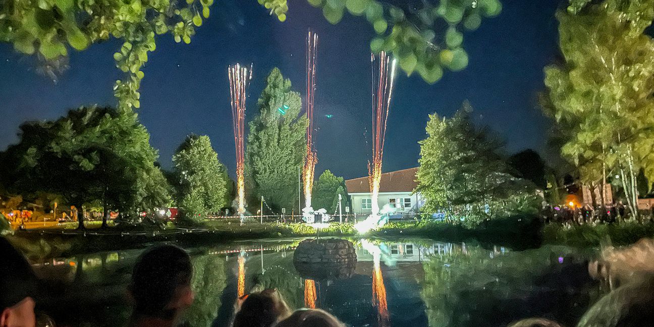 Das Musik-Feuerwerk bildet einen der Höhepunkte des Seenachtsfestes. Bild: Dettenmeyer