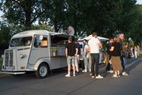 Gute Stimmung und nette Leute: So war die After-Work-Party vom Breuningerland im Mercedes-Benz-Kundencenter.