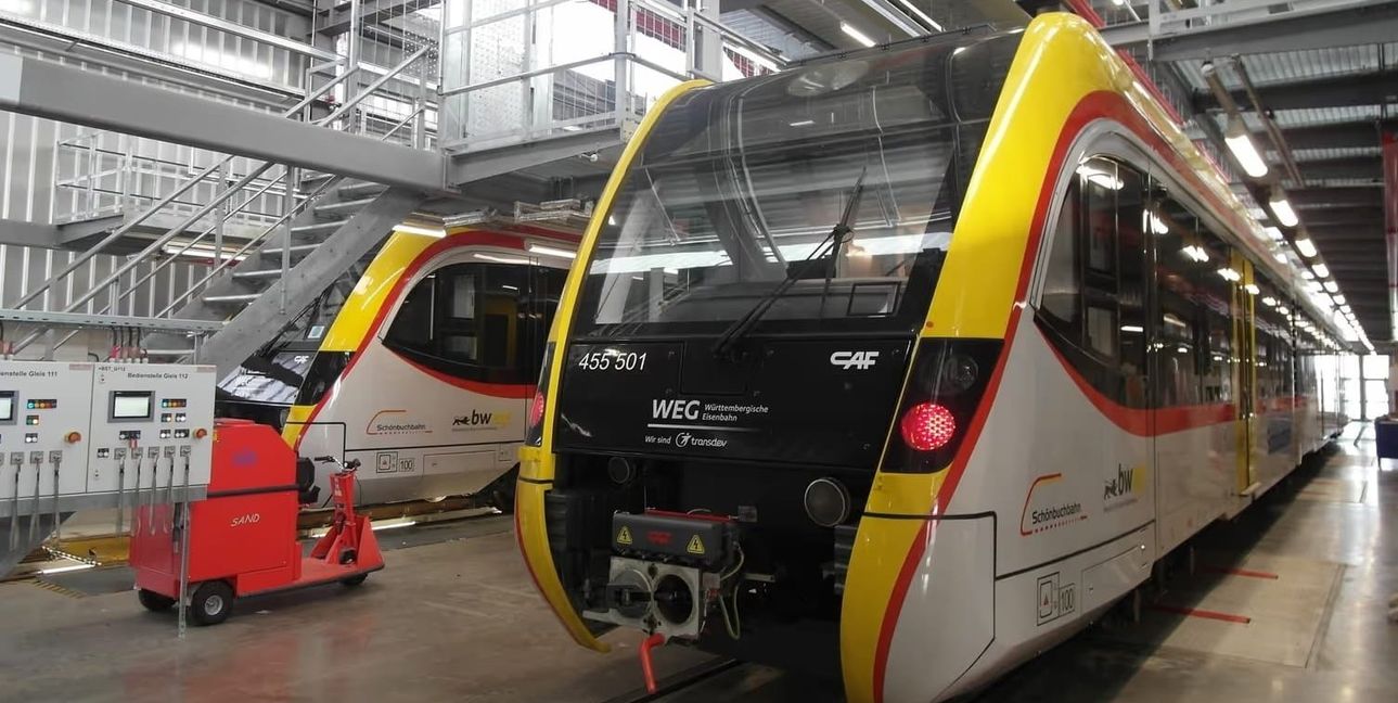 Nach der Pannenserie soll die Schönbuchbahn ab Samstag wieder fahren – werktags parallel weiter Busse.	Bild: Staber/A