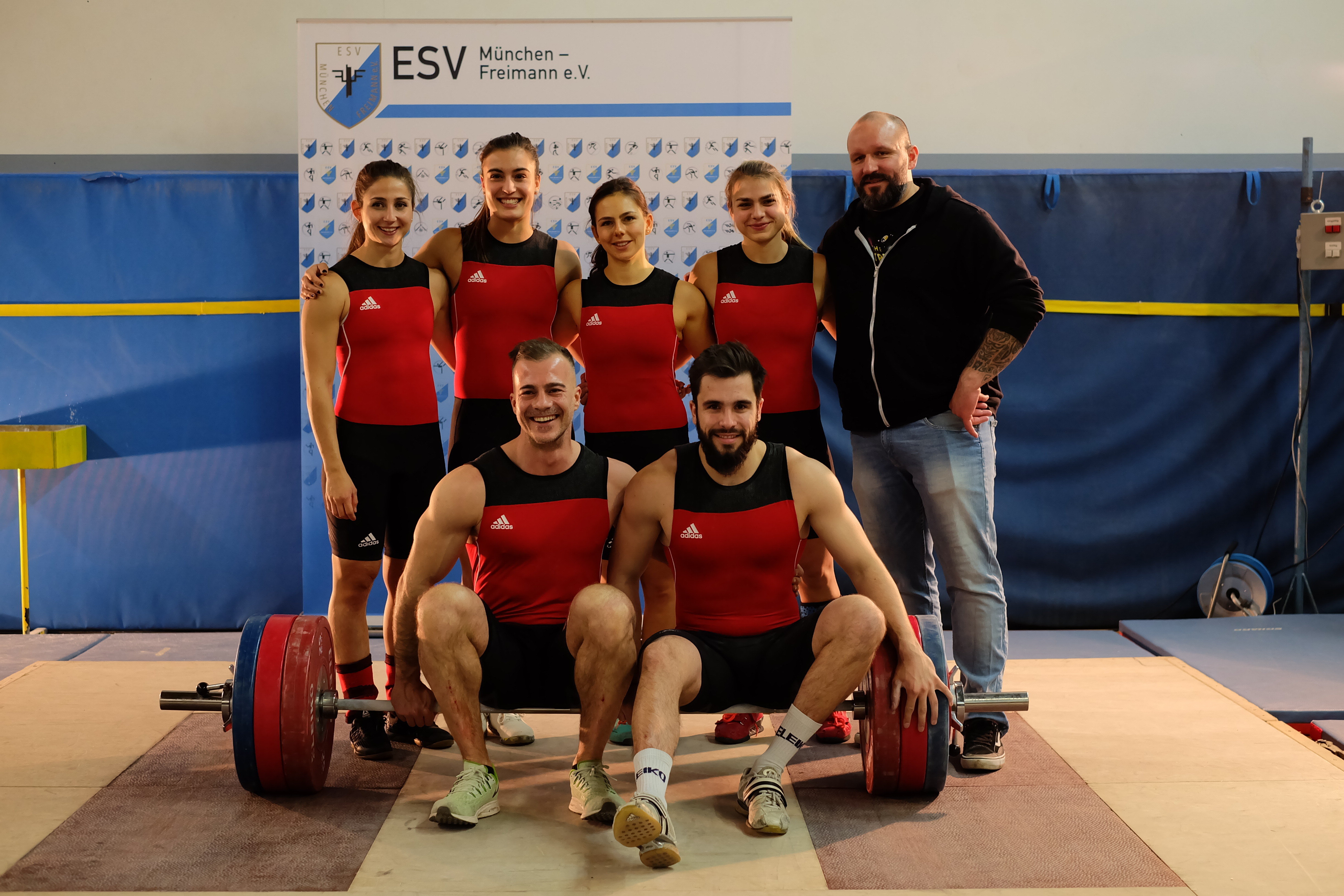 Starke Leistung in München:  Antonia Hohenberger, Josina Dutschmann, Julia Hafenrichter, Lena Maurer, Stefan Köhler (hintere Reihe von links),  Abdullah Demirkaya, Teddy Joffret (vorne von links).