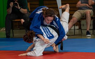 Auch in dieser Saison wieder obenauf? VfL-Kämpferin Laura Krutsch (oben).