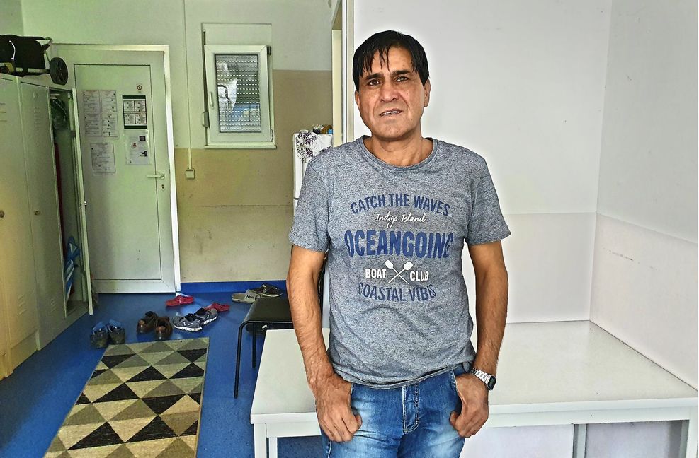 Hasrat Jacobi in seinem Zimmer in Calwer Flüchtlingsheim.
