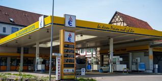 Die Tankstelle in Darmsheim wurde am Samstagabend überfallen.