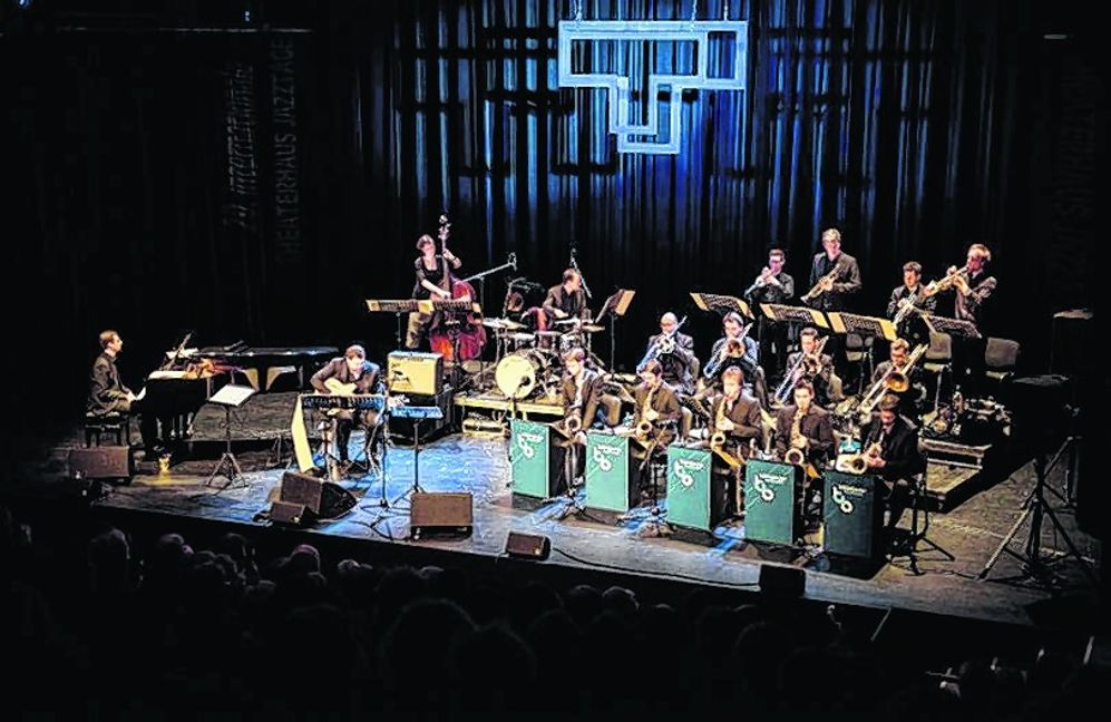 Die Tobias Becker Big-Band im Konzert. Bild: z