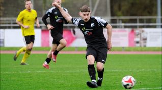 Kevin Molodovski und der TSV Dagersheim verloren 0:1 gegen den TV Echterdingen II.