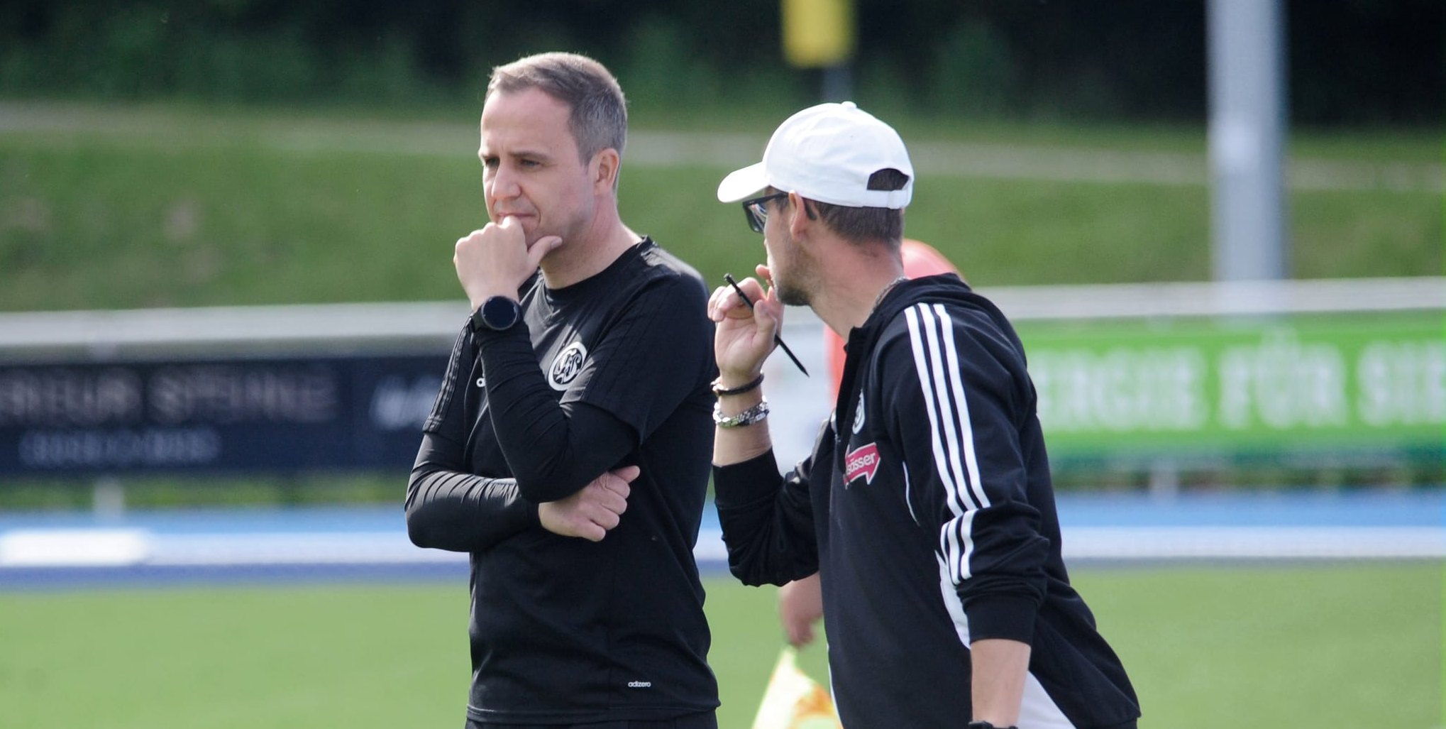 Sindelfingens Coach Maik Schütt verfällt nach der 1:2-Niederlage in Köngen nicht in Panik. 
Bild: photostampe
