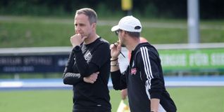 Sindelfingens Coach Maik Schütt verfällt nach der 1:2-Niederlage in Köngen nicht in Panik. 
Bild: photostampe