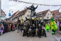 Buntes Treiben beim 19. Ehninger Karneval- und Fasnetsumzug.