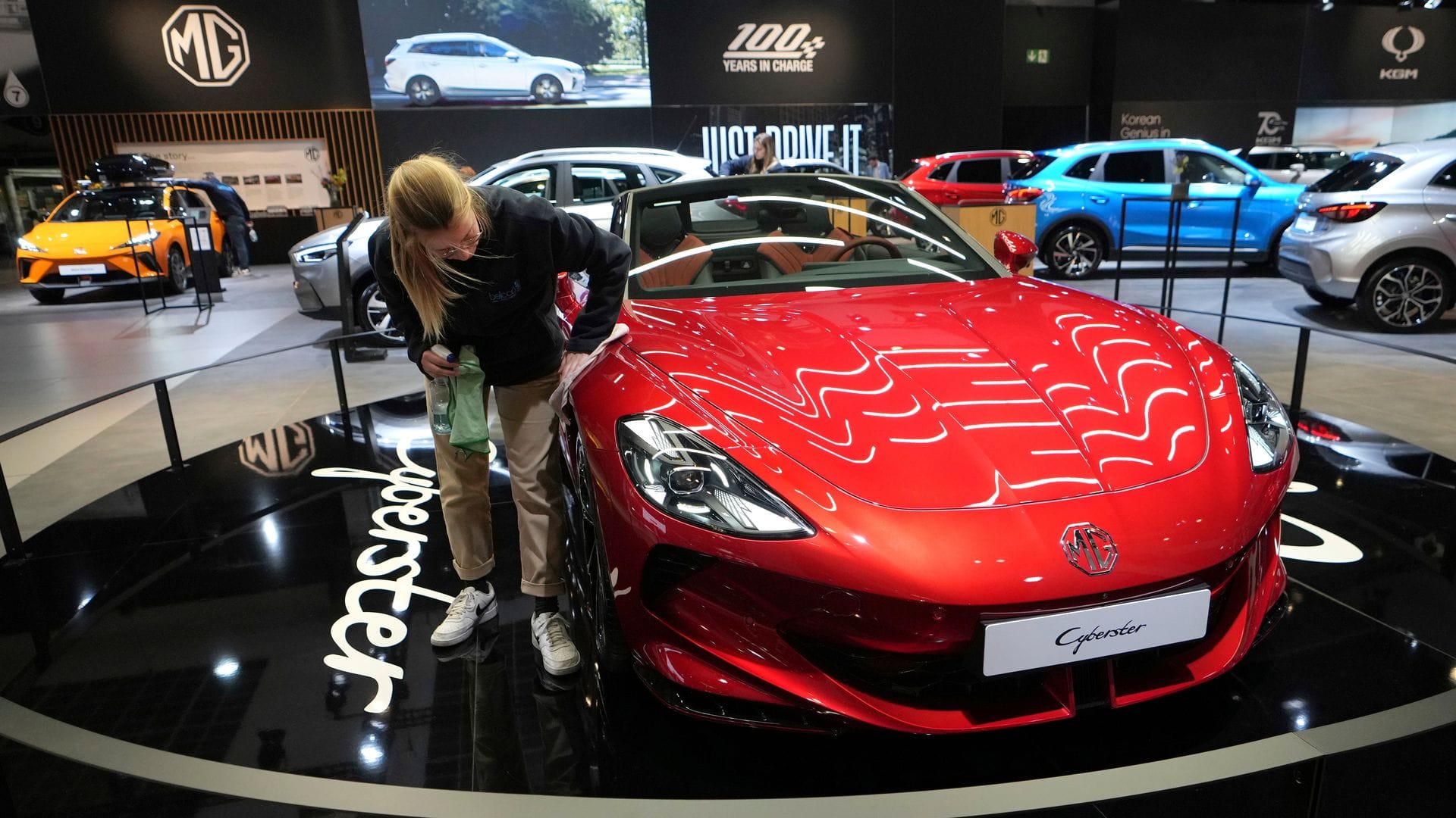 MG Roewe tritt teils nur unter MG auf und hat auch günstigere Autos als diesen Roadster im Programm. (Archivbild)