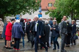 125 Sindelfingerinnen und Sindelfinger aus sechs Jahrgängen treffen sich zur traditionellen Jahrgangsfeier.