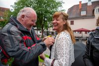 125 Sindelfingerinnen und Sindelfinger aus sechs Jahrgängen treffen sich zur traditionellen Jahrgangsfeier.