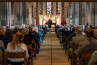 125 Sindelfingerinnen und Sindelfinger aus sechs Jahrgängen treffen sich zur traditionellen Jahrgangsfeier.