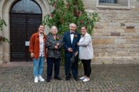 125 Sindelfingerinnen und Sindelfinger aus sechs Jahrgängen treffen sich zur traditionellen Jahrgangsfeier.
