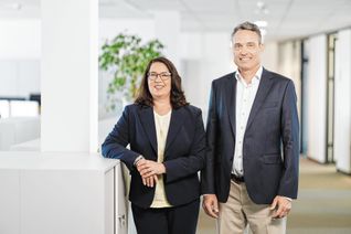 Simone Kurz und Matthias Zorn, die geschäftsführenden Gesellschafter von Kurz & Zorn, in den neuen Räumlichkeiten in der Gartenstraße 19 in Sindelfingen.