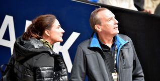 Martina Steisslinger und Ehemann Klaus Steisslinger beim Turnier in der Stuttgarter Hanns-Martin-Schleyerhalle. Bild: Häusler