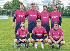 Für Grafenau am Ball: Tim Söns, Mathias Wolff, Matthias Feinler und Markus Katz (oben von links), Fynn Felger, Michael Wolff und Tobias Kaufhold (untere Reihe).