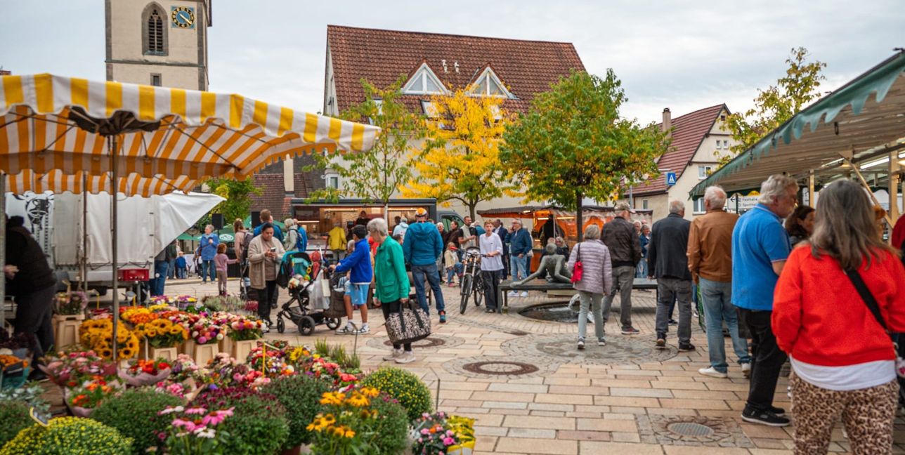 Anders als sonst üblich, findet der Ehninger Wochenmarkt nachmittags statt.