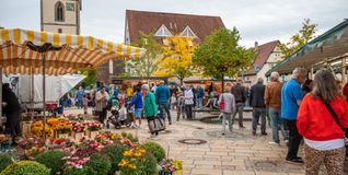 Anders als sonst üblich, findet der Ehninger Wochenmarkt nachmittags statt.