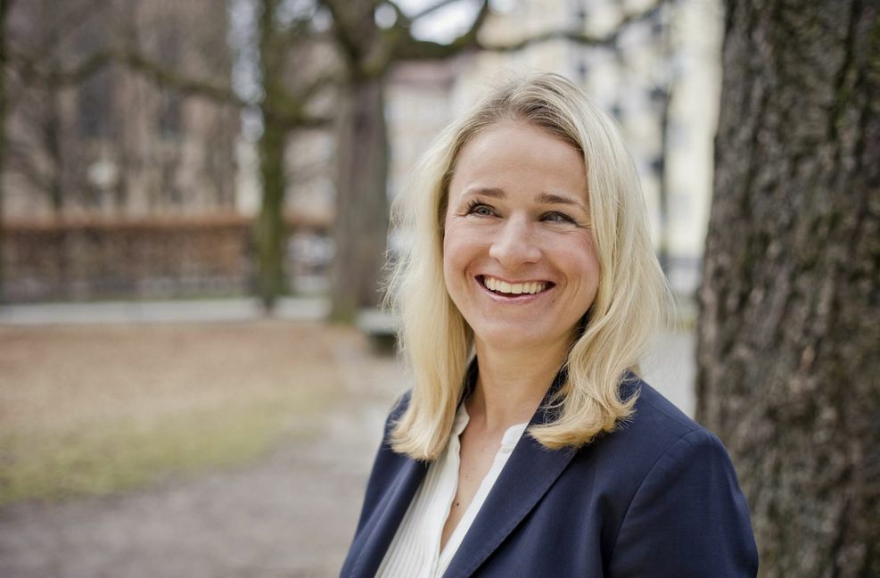 Verena Bentele (40), gebürtig aus Lindau, war als Sehbehinderte mehrfach Siegerin als Skilangläuferin bei den Paralympics. Die Literaturwissenschaftlerin übernahm im Mai 2018 die Präsidentschaft des Sozialverbandes VdK.