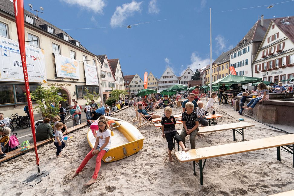 Der Weil der Städter Strandsommer ist eröffnet. Bild: Richter