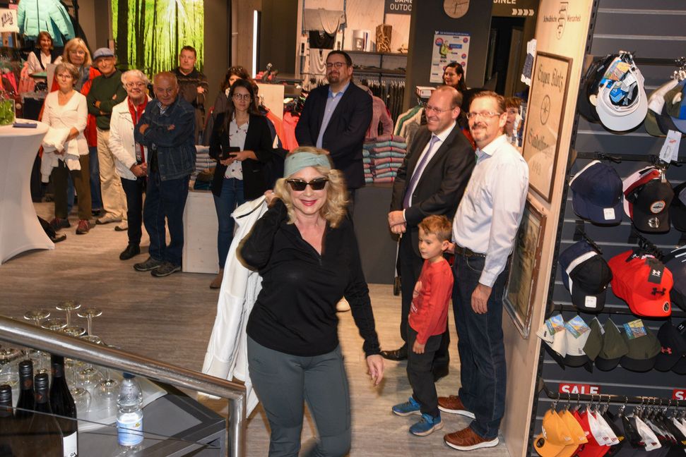 Modenschau bei Intersport Klotz. Bild: Nüßle