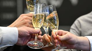 Jeder Fünfte in Deutschland investiert an der Börse. (Archivbild)