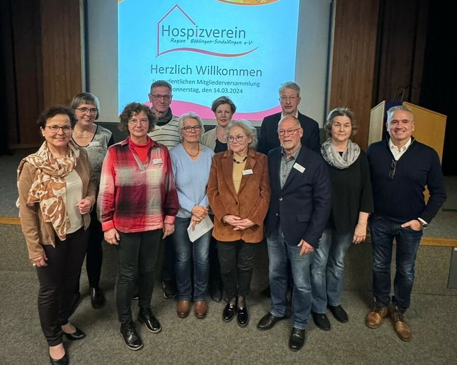 Birgit Wohland-Braun, Elisabeth Kenntner-Scheible, Beate Bartholomä, Hans-Dieter Fels, Maria Dries-Koblowsky, Maren Bering, Monica Wejwar, Detlef Gurgel, Andreas Senn, Birgit Häberle, Gianfranco Paradisi (von links).