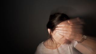 Jede zweite Migräne-Patientin hat zu Beginn der Wechseljahre stärkere Beschwerden. (Symbolbild)