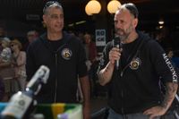 Kaiserwetter und Jubiläumsbier: So war das Maibaumstellen der Feuerwehr beim Maichinger Bürgerhaus.