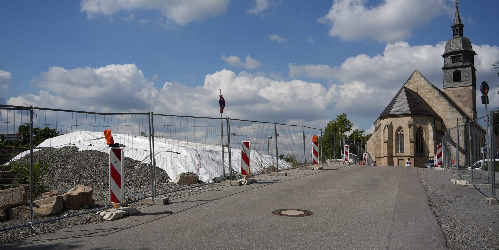 Letztes Jahr haben die Archäologen hier gegraben - die Funde sollen erlebbar gemacht werden.