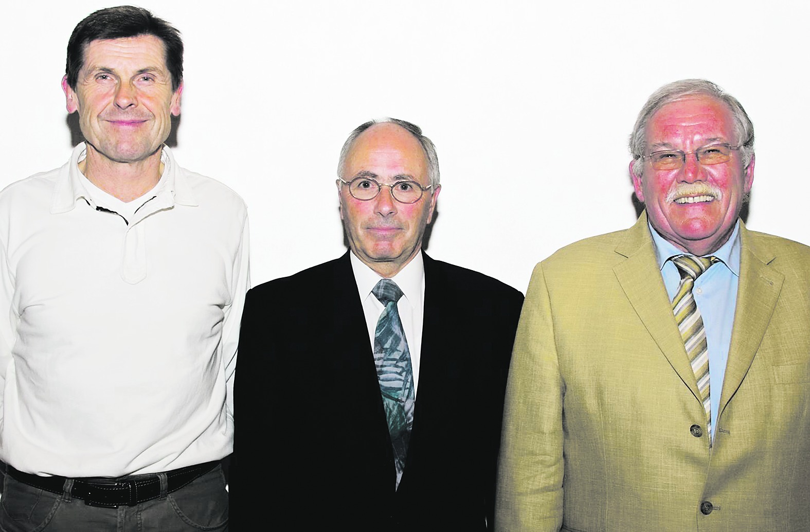 Das Dreier-Vorstandsteam des Schwarzwaldvereins Sindelfingen: Das SZ/BZ-Bild zeigt Gerhard Jäger, Rolf Boger und Klaus Schlereth (von links) bei ihrer ersten Wahl im Jahr 2008. Bild: Richter/A