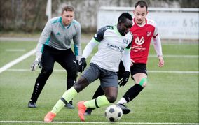 Abdoul Tchagbele (am Ball) brachte den GSV erst mit 1:0 in Führung und erzielte dann auch noch in der Nachspielzeit den Siegtreffer zum 3:2 für Maichingen.Bild: Photostampe