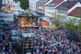 Party pur: Die ABBA-Tribute-Band lieferte das glänzende Finale von Sindelfingen rockt.