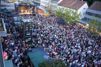 Party pur: Die ABBA-Tribute-Band lieferte das glänzende Finale von Sindelfingen rockt.