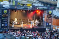 Party pur: Die ABBA-Tribute-Band lieferte das glänzende Finale von Sindelfingen rockt.