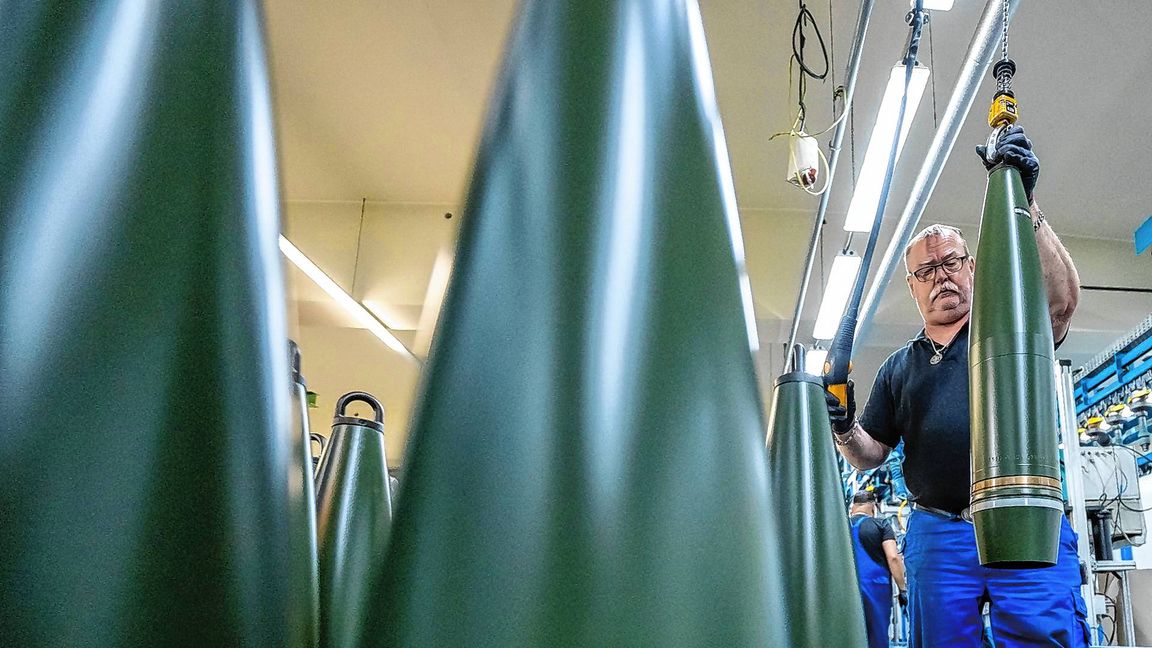 155-Millimeter Artelleriemunition wird bei Rheinmetall gefertigt.